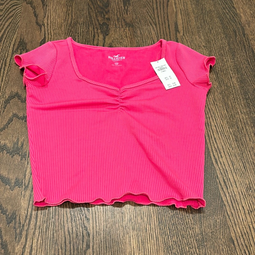 Hollister top BRAND NEW WITH TAGS.